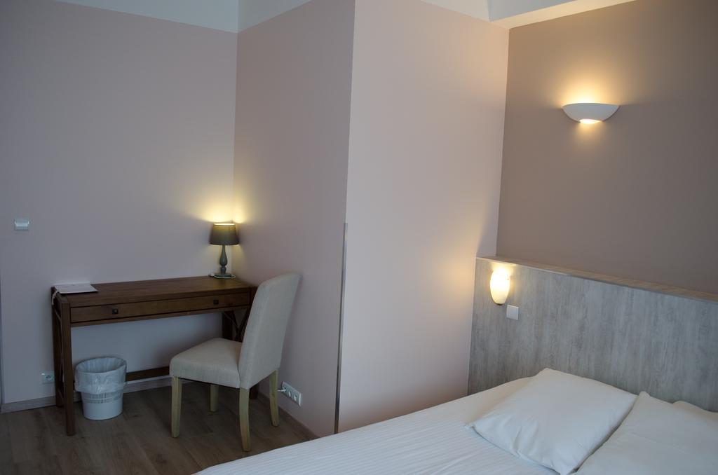 Hotel Lac Et Foret Saint-André-les-Alpes Cameră foto